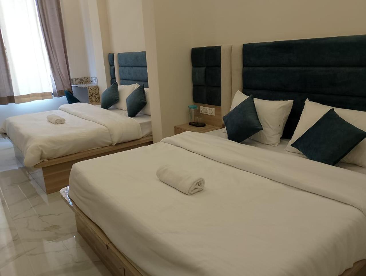 Hotel Lr Delite Inn Mathura Ngoại thất bức ảnh
