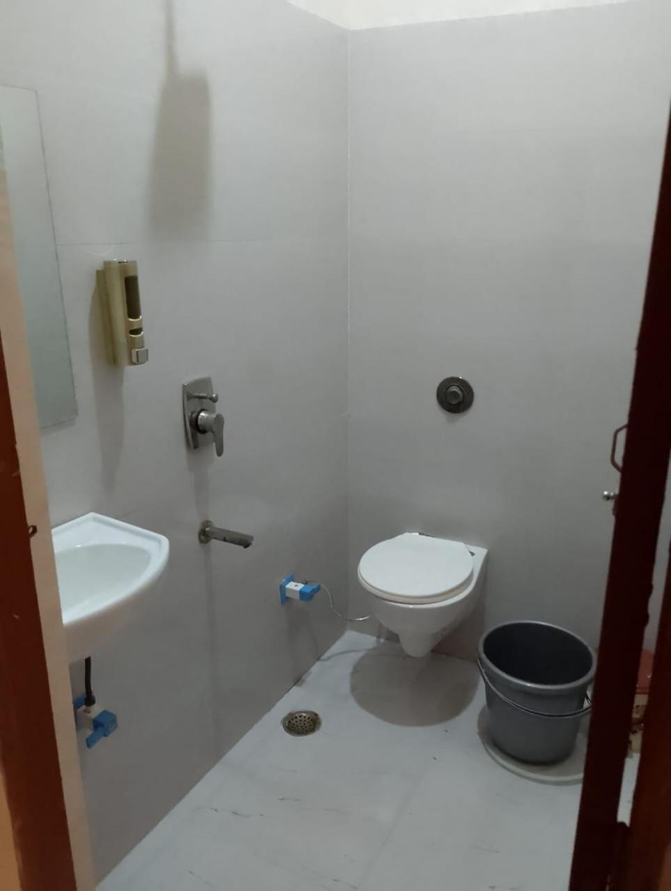 Hotel Lr Delite Inn Mathura Ngoại thất bức ảnh