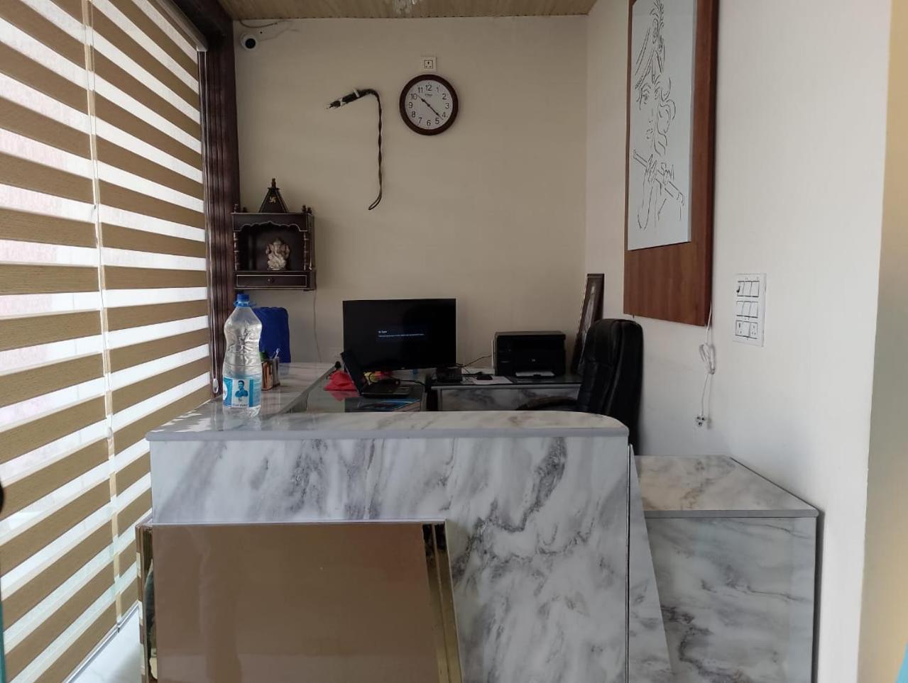 Hotel Lr Delite Inn Mathura Ngoại thất bức ảnh